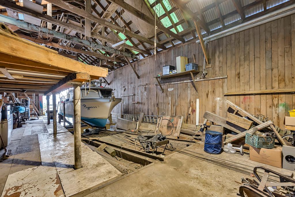 9505 Gunderson Road, Delta, BC