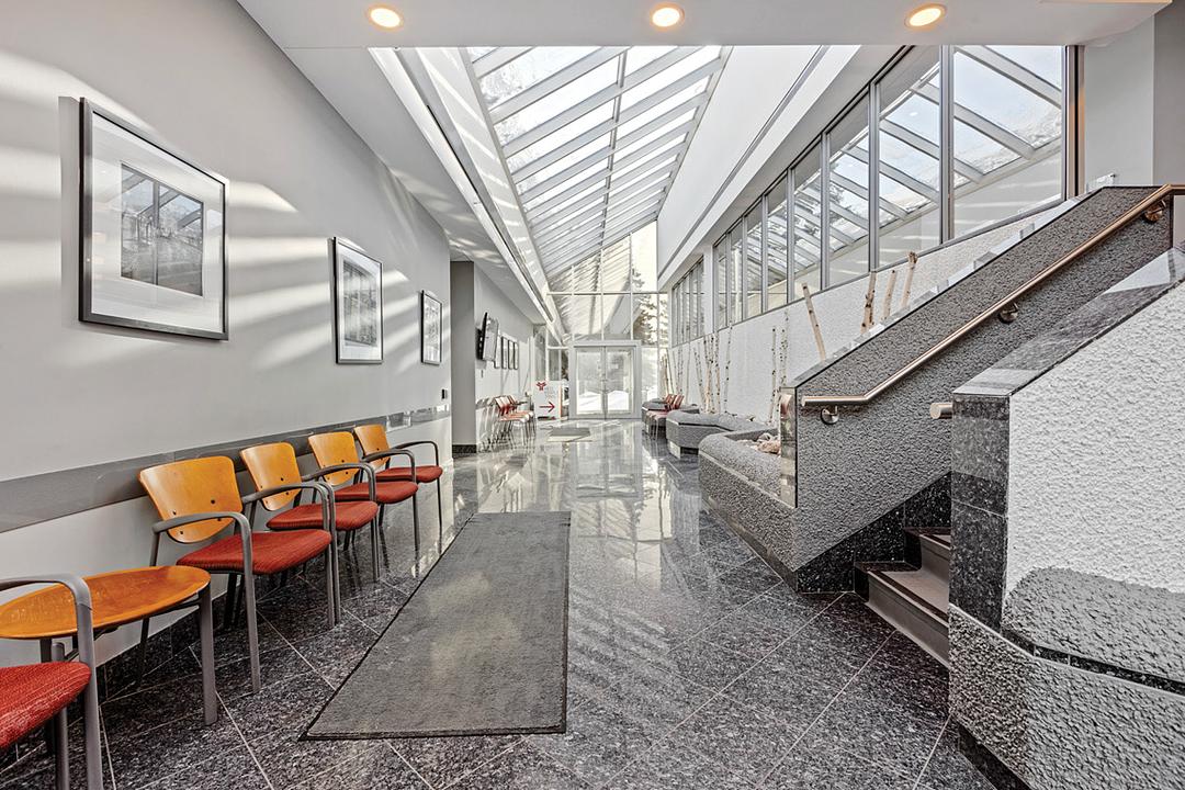 2505 St Laurent Blvd, Ottawa, ON