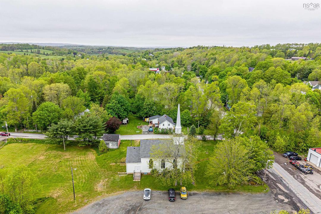 7800 Highway 14, Newport, NS