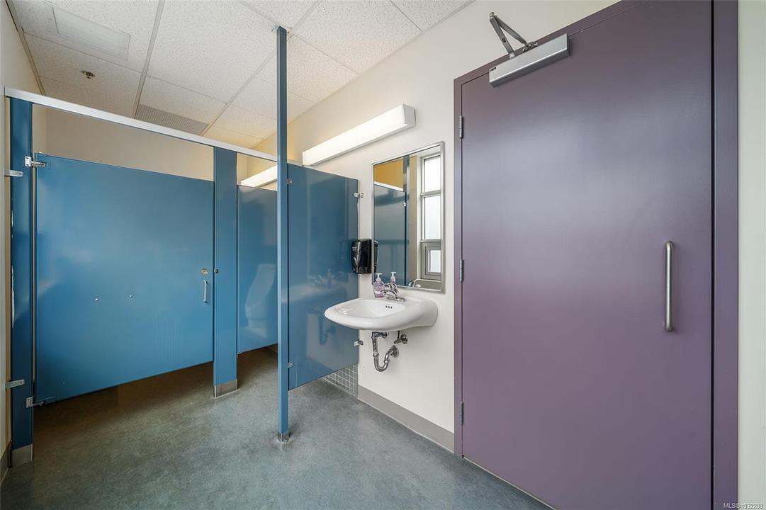 300-305 - 388 Harbour Road, Victoria, BC