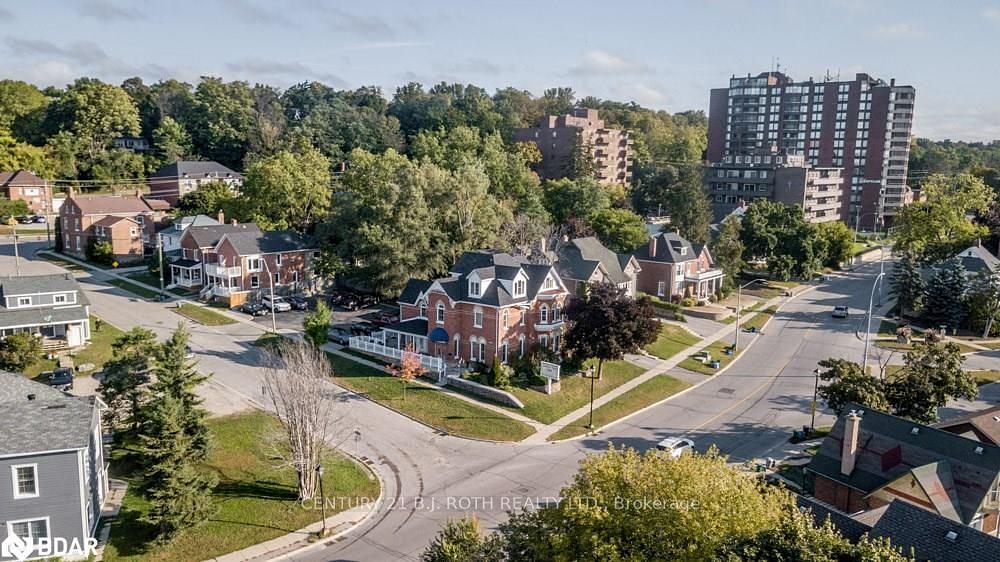 1 Berczy Street, Barrie, ON