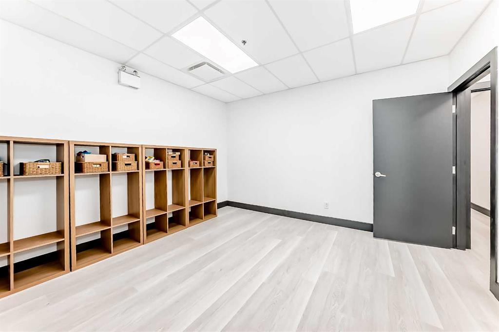 5,9,15 - 1015 Centre Street Northwest, Calgary, AB
