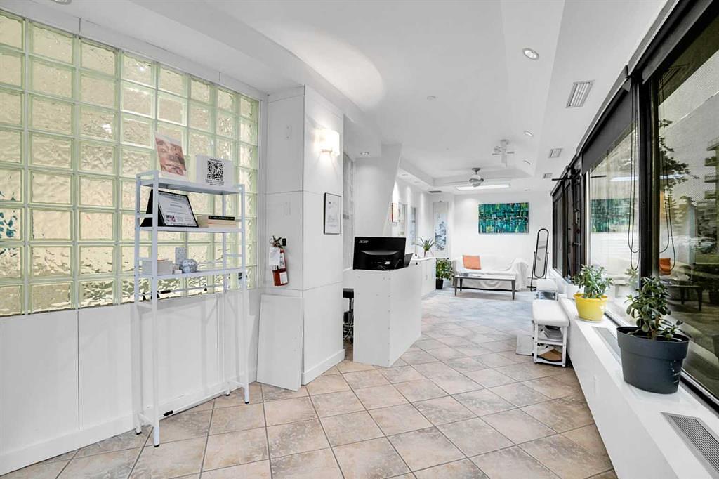 1330 12 Avenue Southwest, Calgary, AB