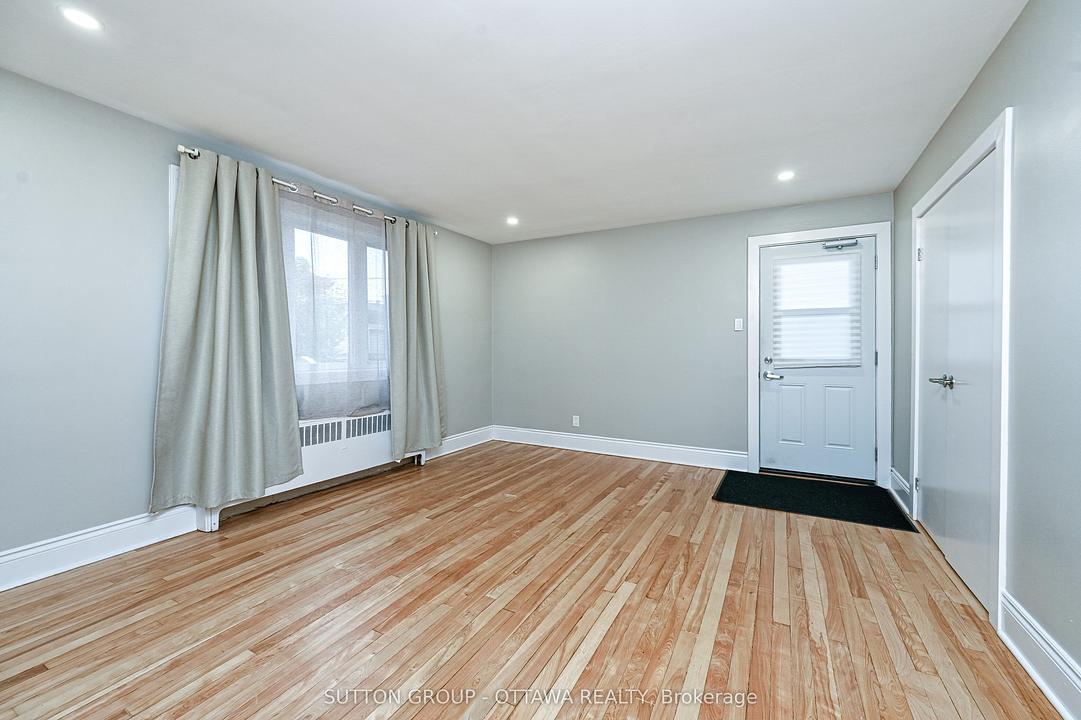 156 Dagmar Avenue, Ottawa, ON