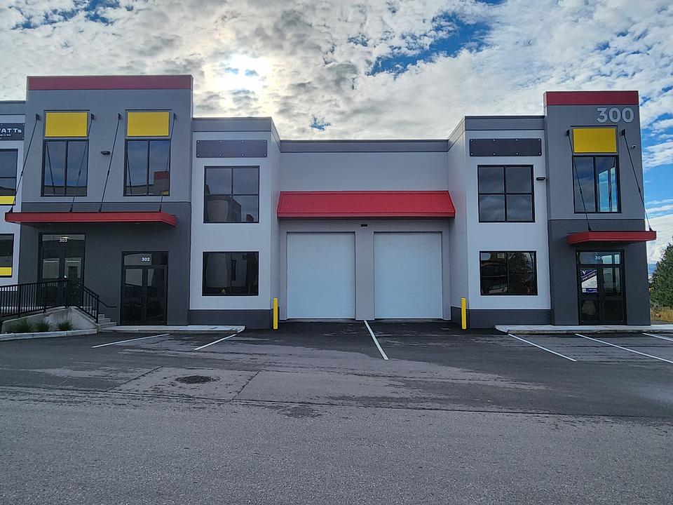 307-310 - 5000 Silver Star Road, Vernon, BC