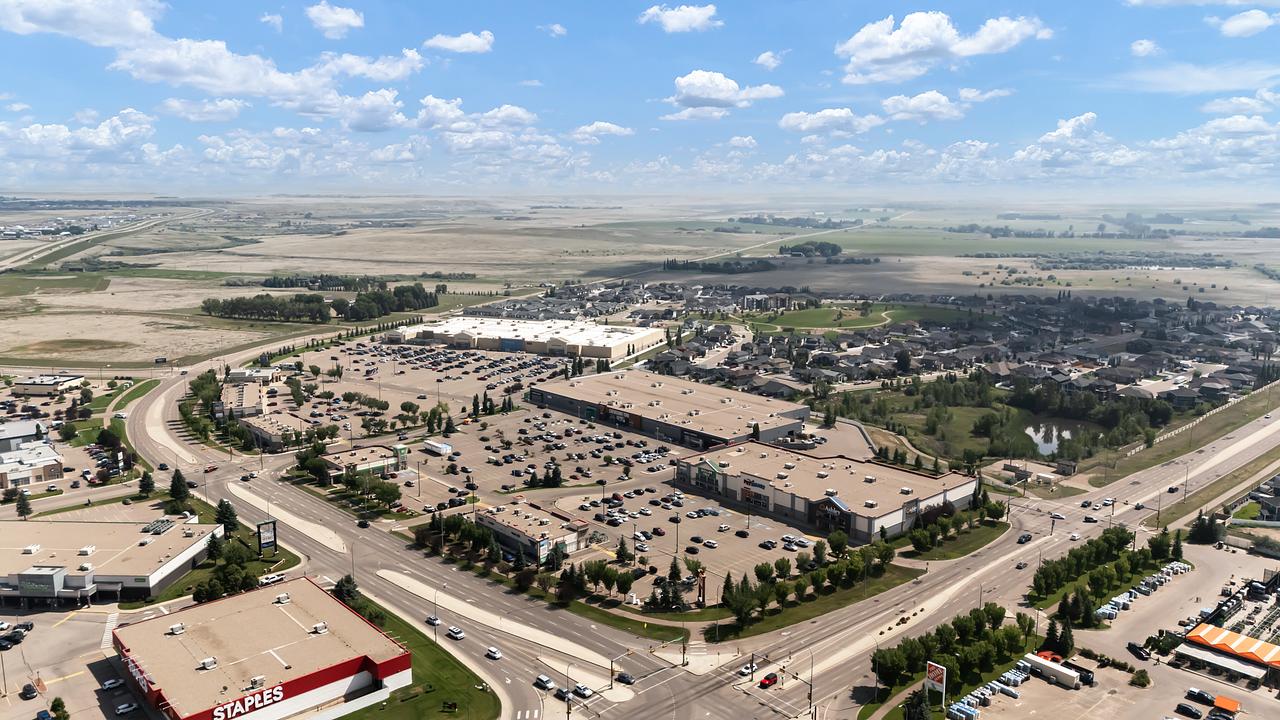 #4-103 - Strachan Road Southeast, Medicine Hat, AB