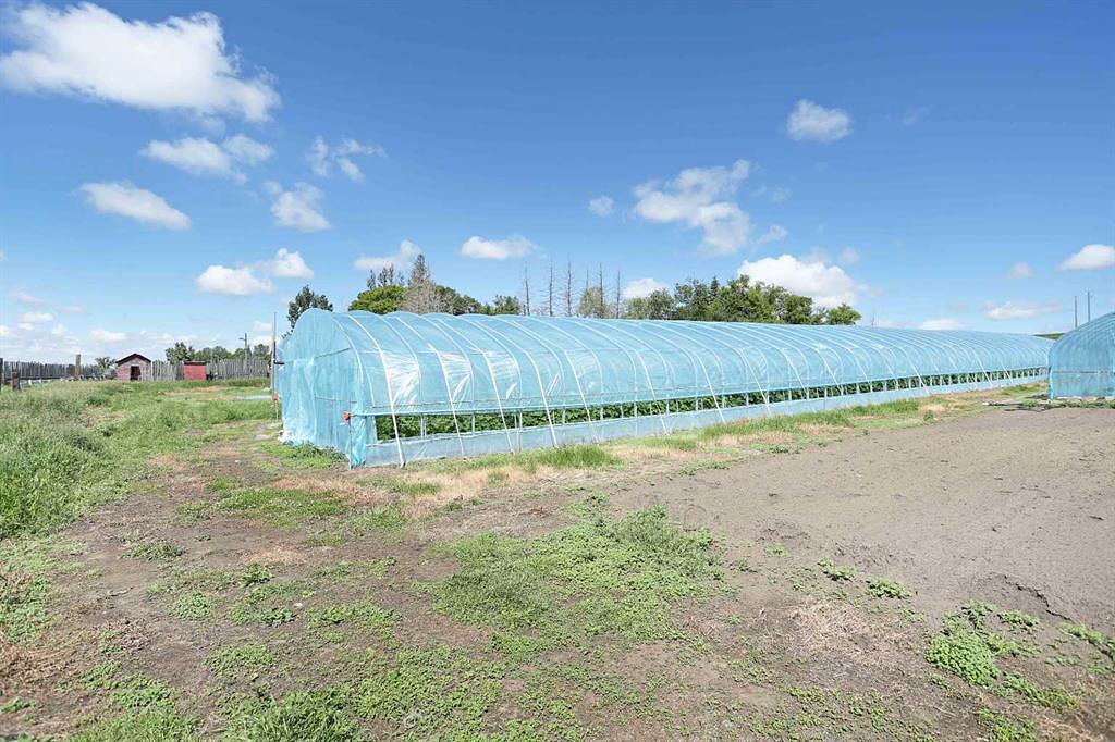 185077 RR153, Rural Newell, County of, AB