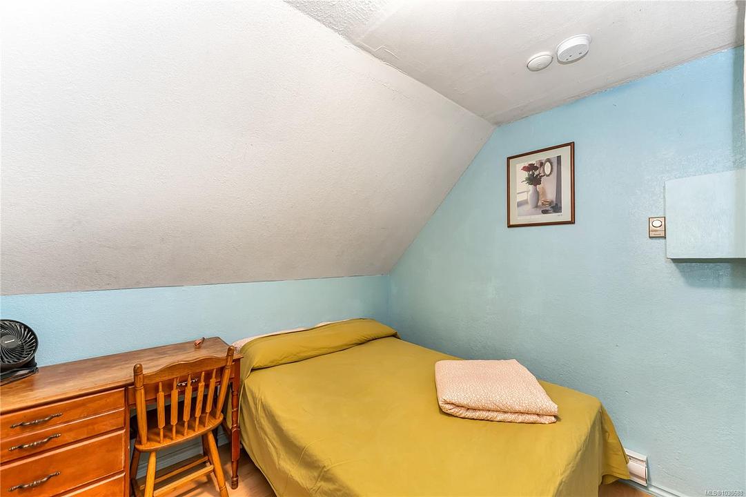 1608 Quadra Street, Victoria, BC