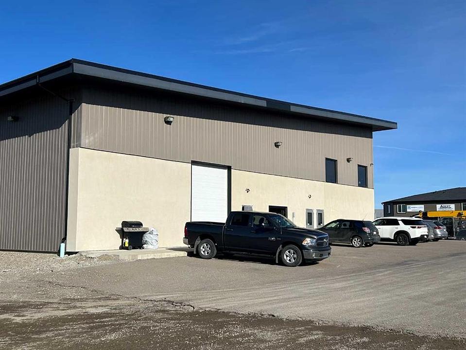 3174 34 Street North, Lethbridge, AB