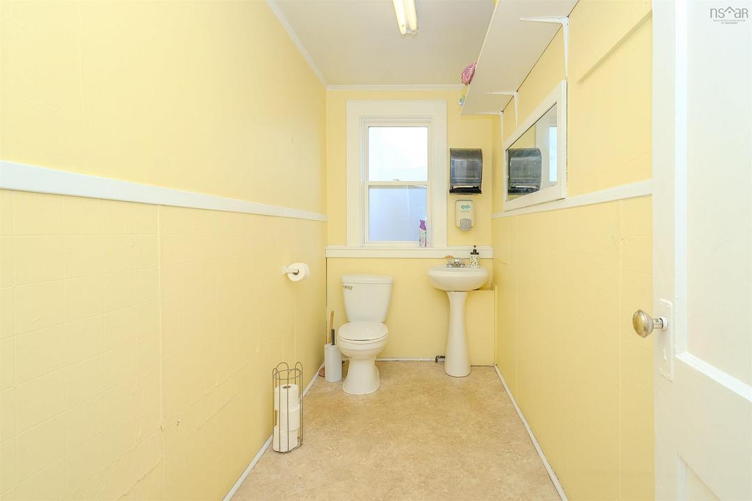1154 Kings Road, Sydney, NS
