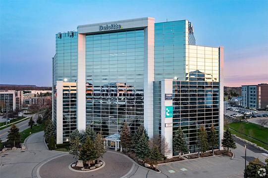 5500 N Service Rd, Burlington, ON