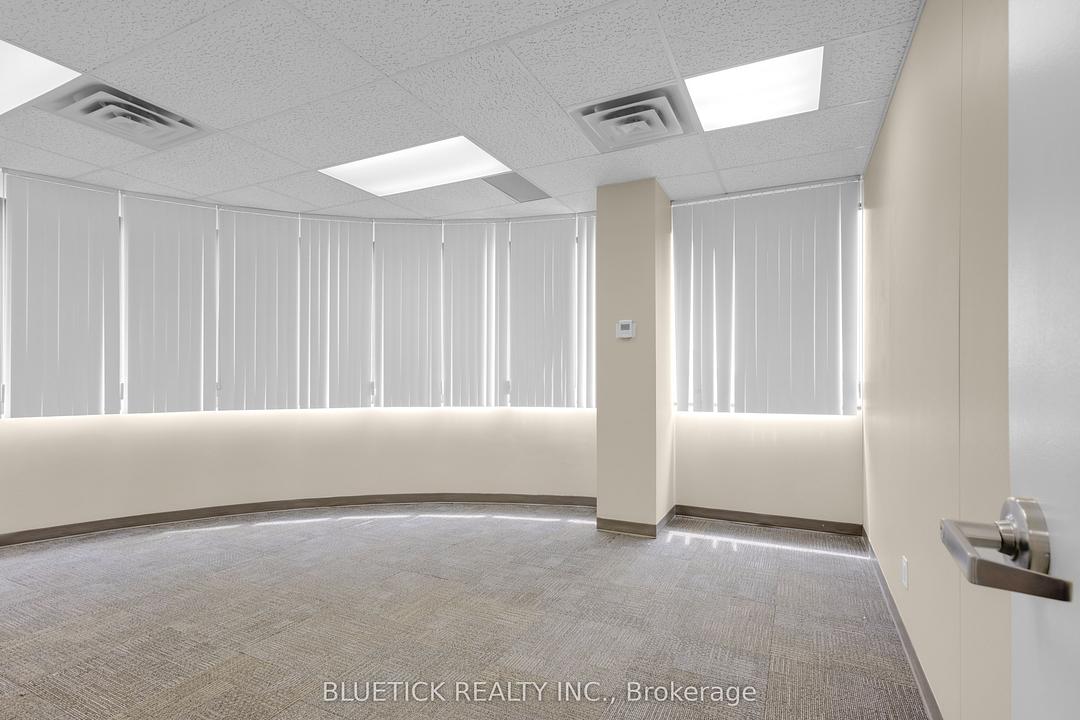 310 - 710 Dorval Drive, Oakville, ON