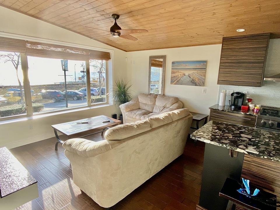 15491 Marine Drive, White Rock, BC