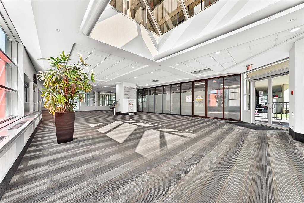 910 - 634 6 Avenue Southwest, Calgary, AB