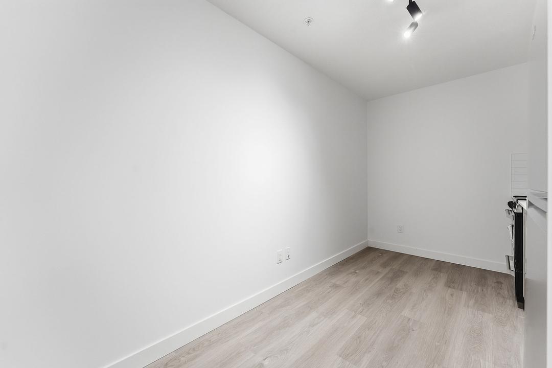 111 - 3360 16 Street Southwest, Calgary, AB