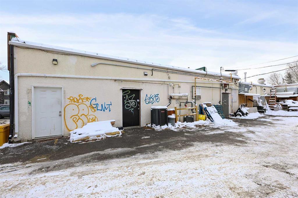 2040 42 Avenue Southwest, Calgary, AB