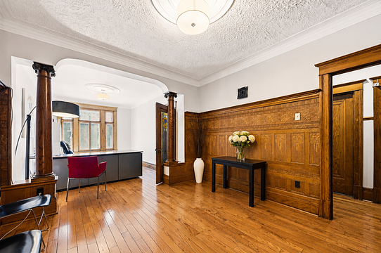 921 Boulevard Saint-Joseph Est, Montréal, QC