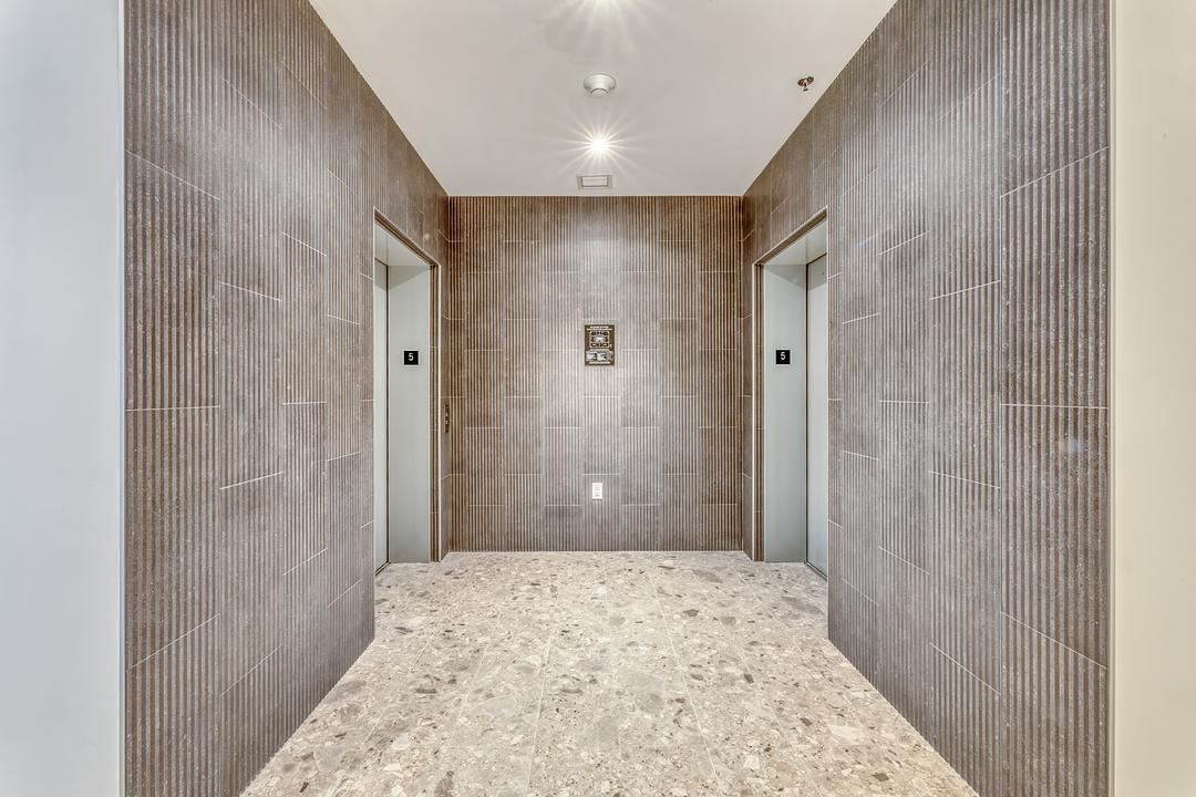 1105 - 2992 Glen Drive, Coquitlam, BC