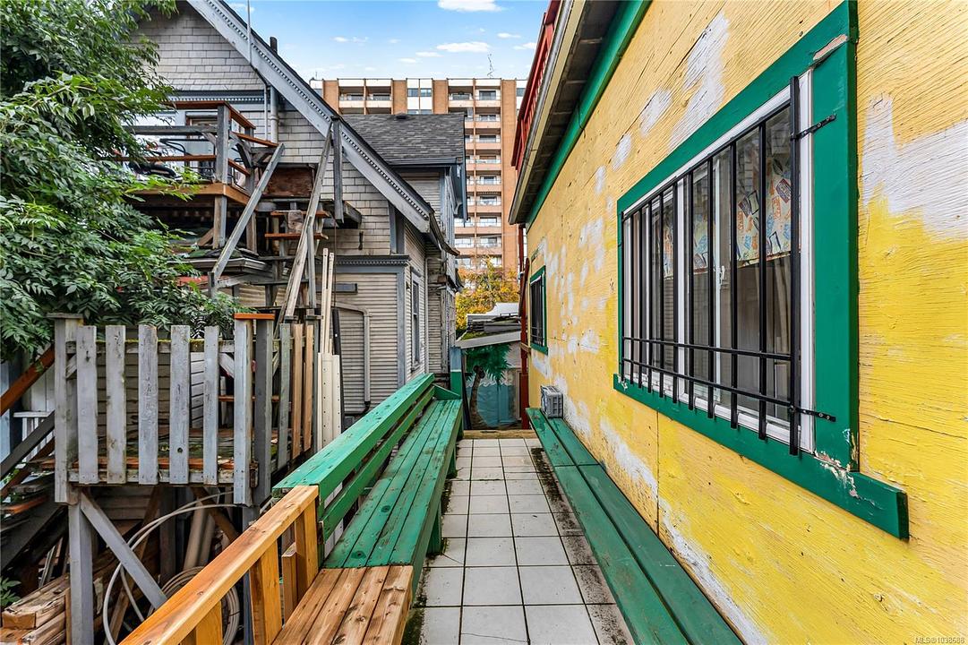 1608 Quadra Street, Victoria, BC