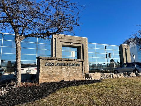 5353 John Lucas Drive, Burlington, ON