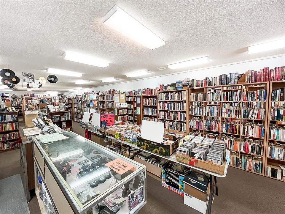 9934 100 Avenue, Grande Prairie, AB
