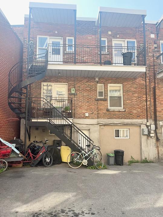 4 - 2710-2714 Rue Sherbrooke Est, Montréal, QC