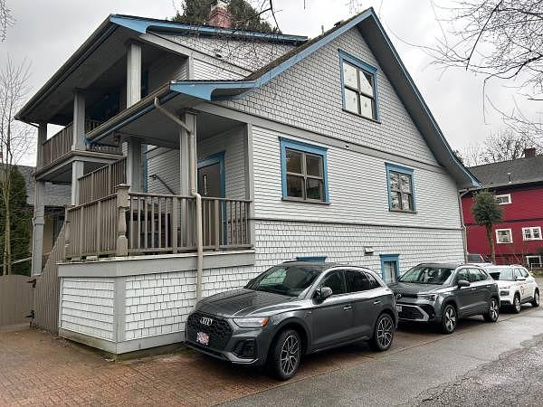 611 Bent Ct, New Westminster, BC