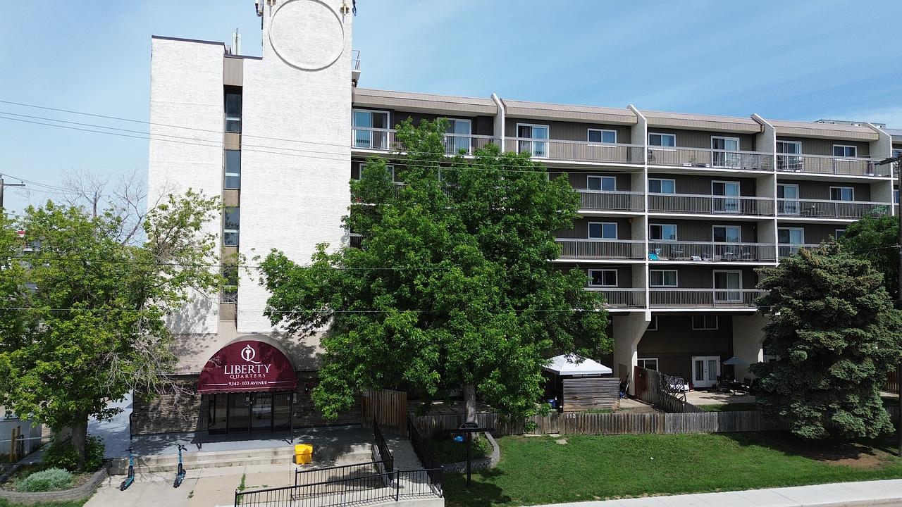 9342 103 Avenue Northwest, Edmonton, AB