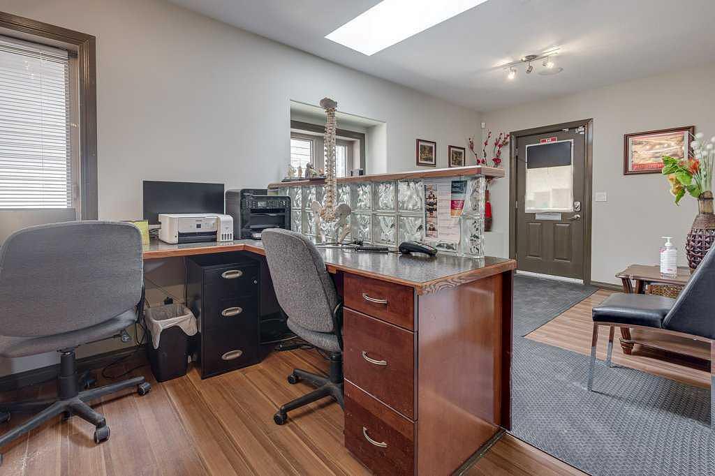 4606 48 Avenue, Red Deer, AB