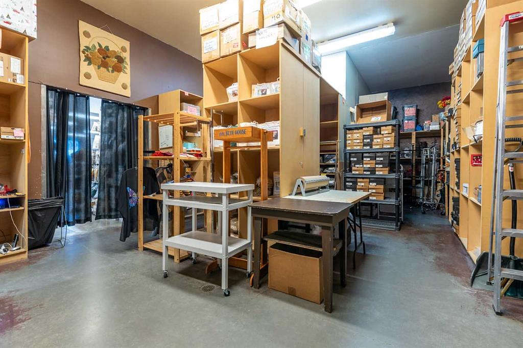 4305 57 Avenue, Lloydminster, AB