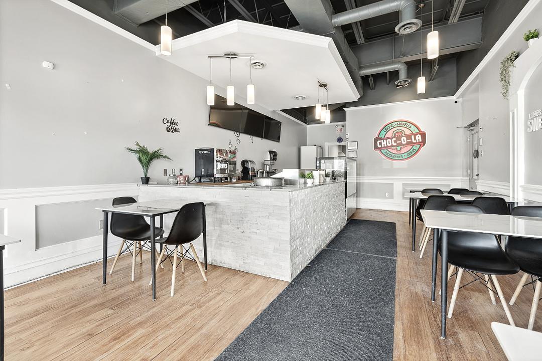 8 - 2039 Robertson Road, Ottawa, ON