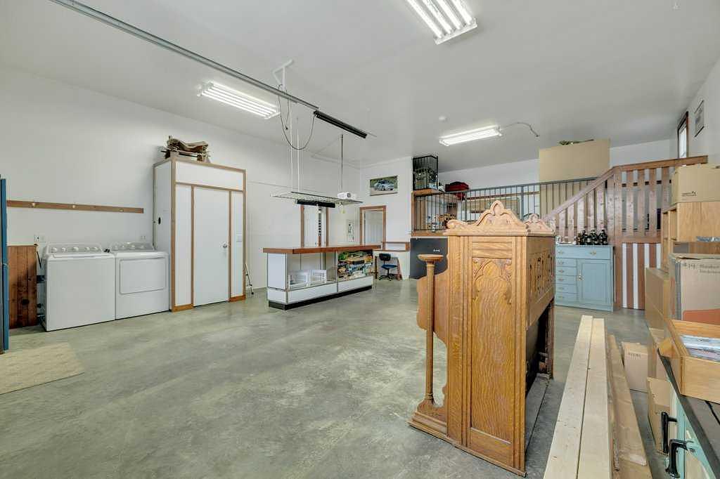 5025 46 Avenue, Rimbey, AB