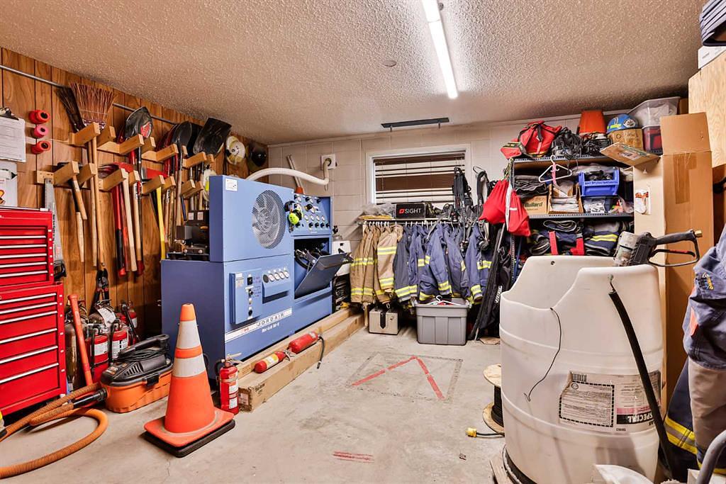 655 Charlotte Street, Pincher Creek, AB
