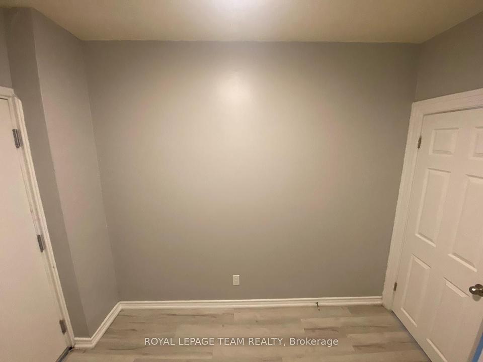 883 Somerset Street West, Ottawa, ON