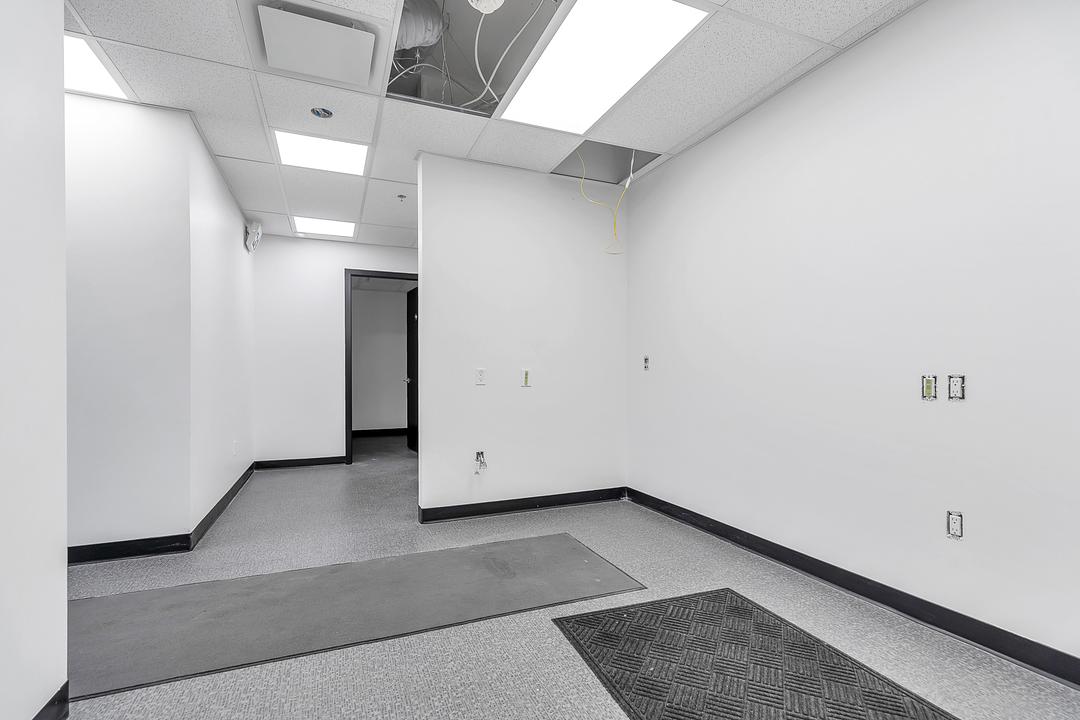 22338 Selkirk Avenue, Maple Ridge, BC