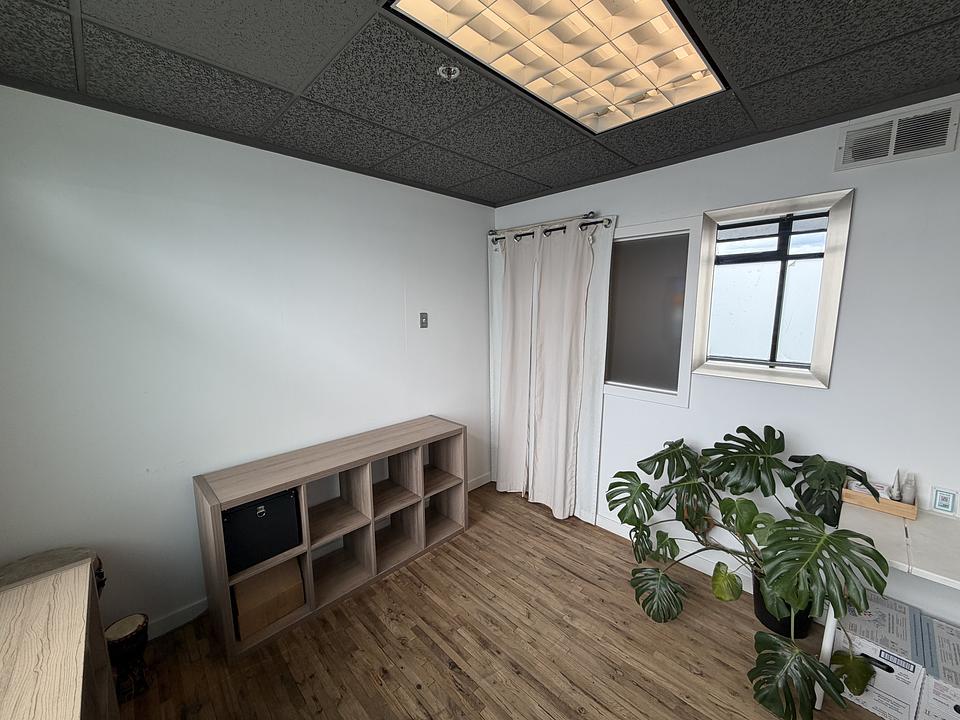 206 - 250 Esplanade East, North Vancouver, BC
