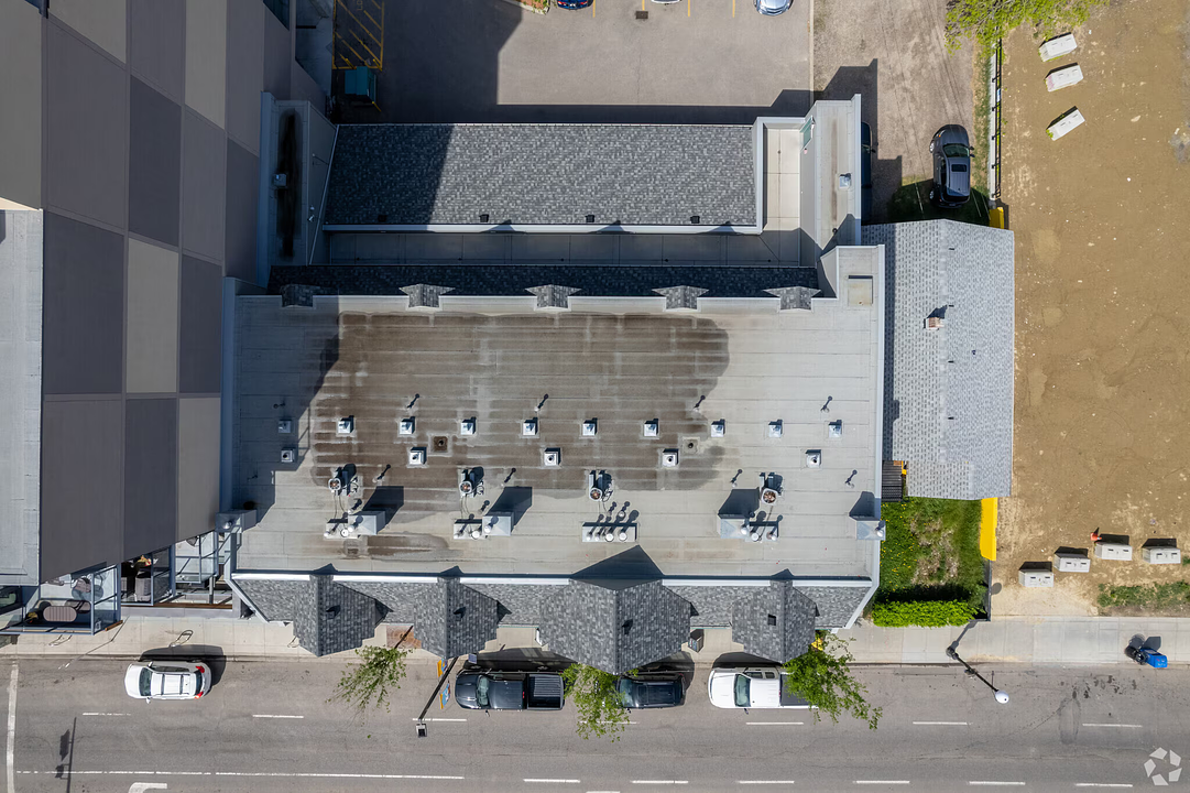 103 - 305 10 Street Northwest, Calgary, AB