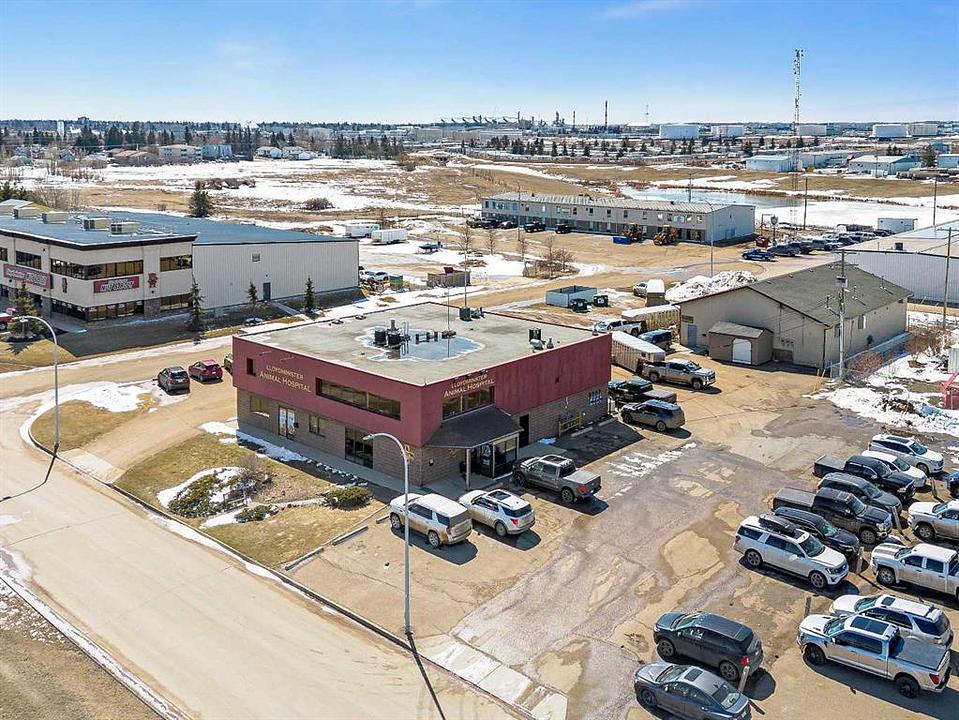 6002 50 Avenue, Lloydminster, AB
