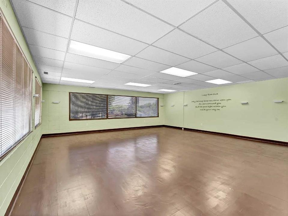 202A - 140 Maple Avenue Southeast, Medicine Hat, AB