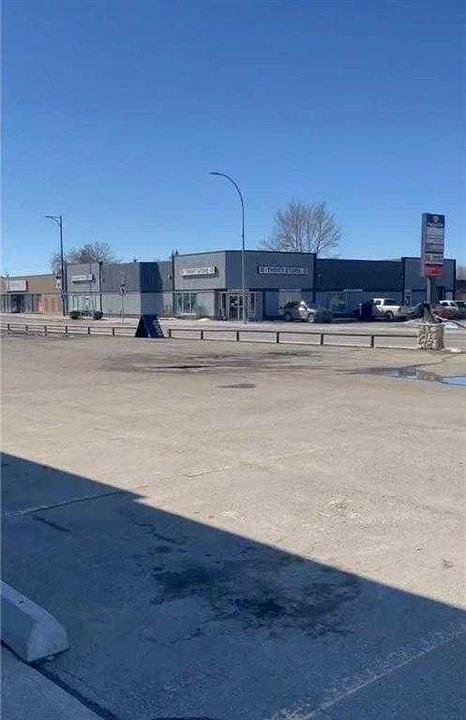 106 Centre Street Southeast, High River, AB