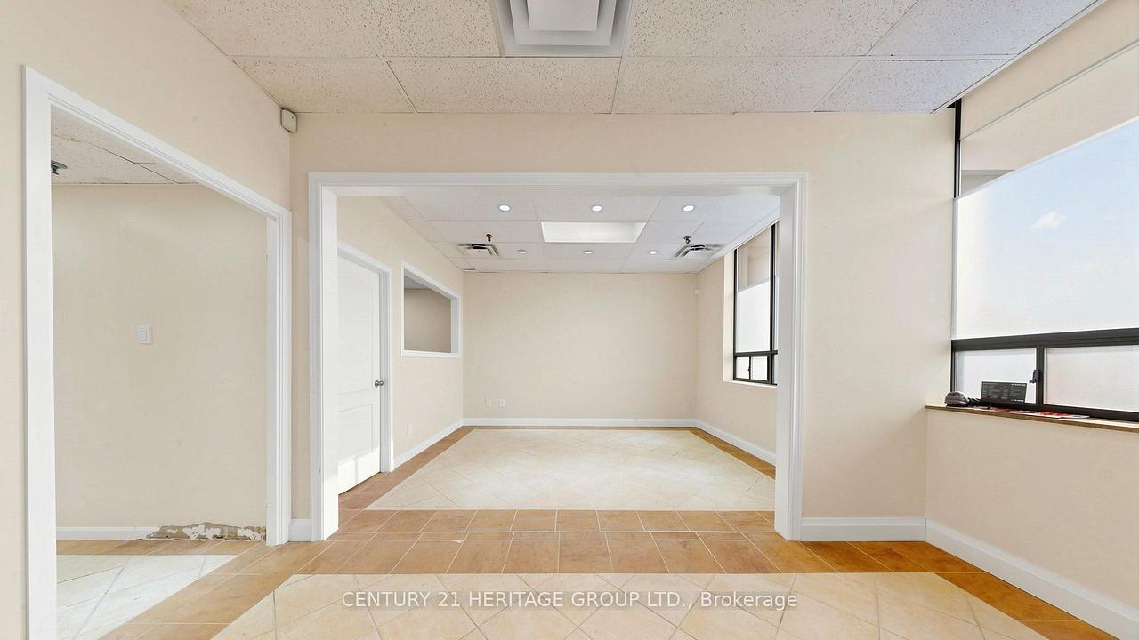 4 - 90 Esna Park Drive, Markham, ON