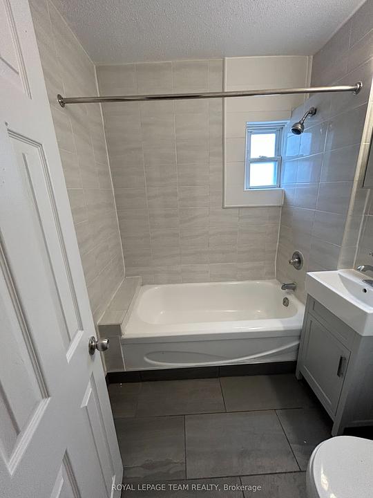 883 Somerset Street West, Ottawa, ON