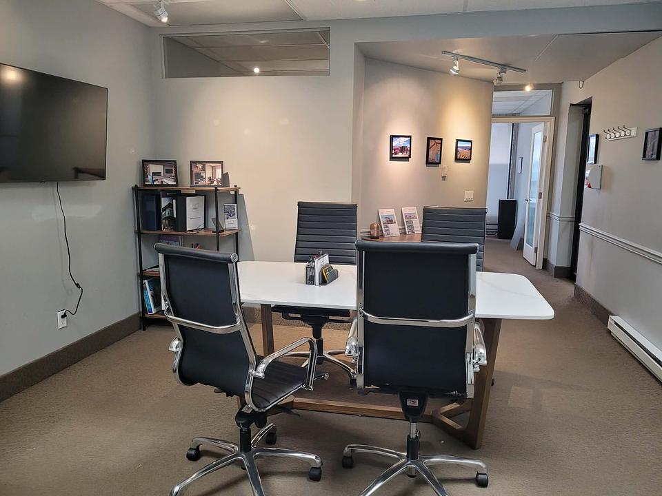 120 - 1455 Ellis Street, Kelowna, BC