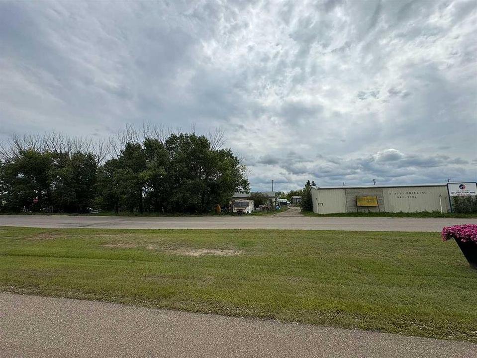 2201 14 Avenue, Wainwright, AB