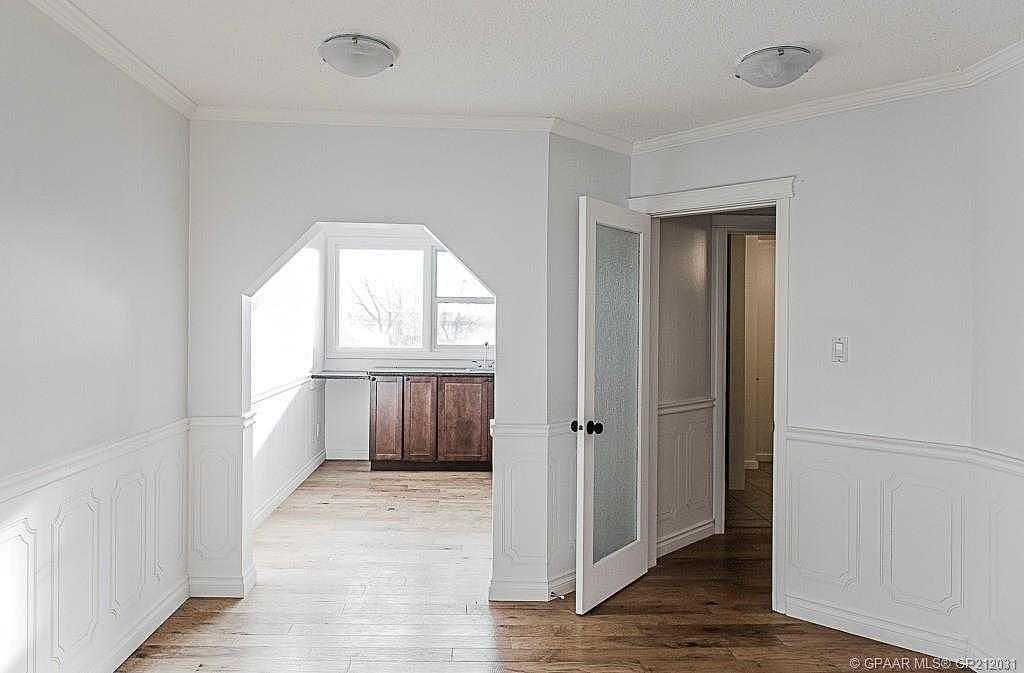 9731 100 Avenue, Grande Prairie, AB