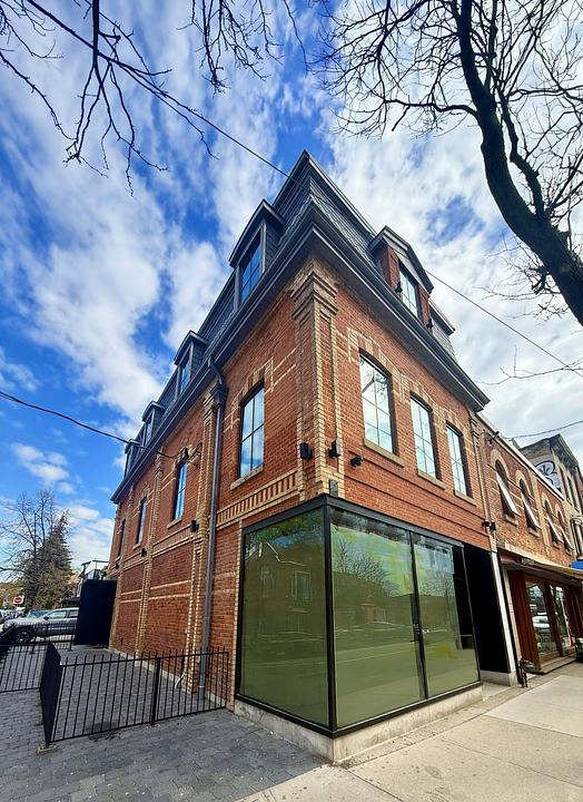 1030 Queen Street West, Toronto, ON