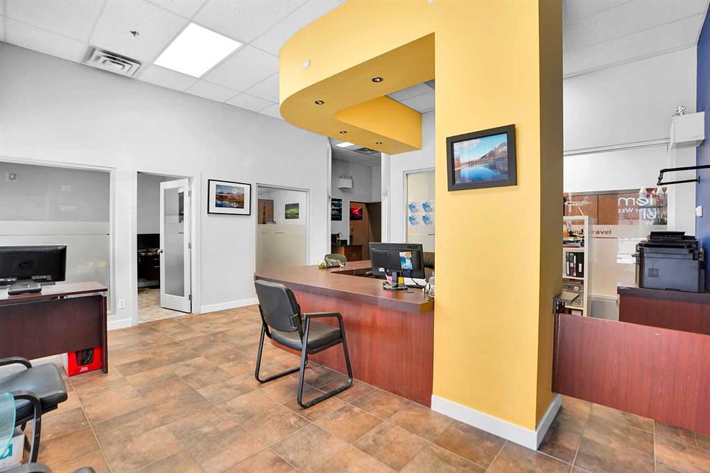 880 4 Avenue Southwest, Calgary, AB