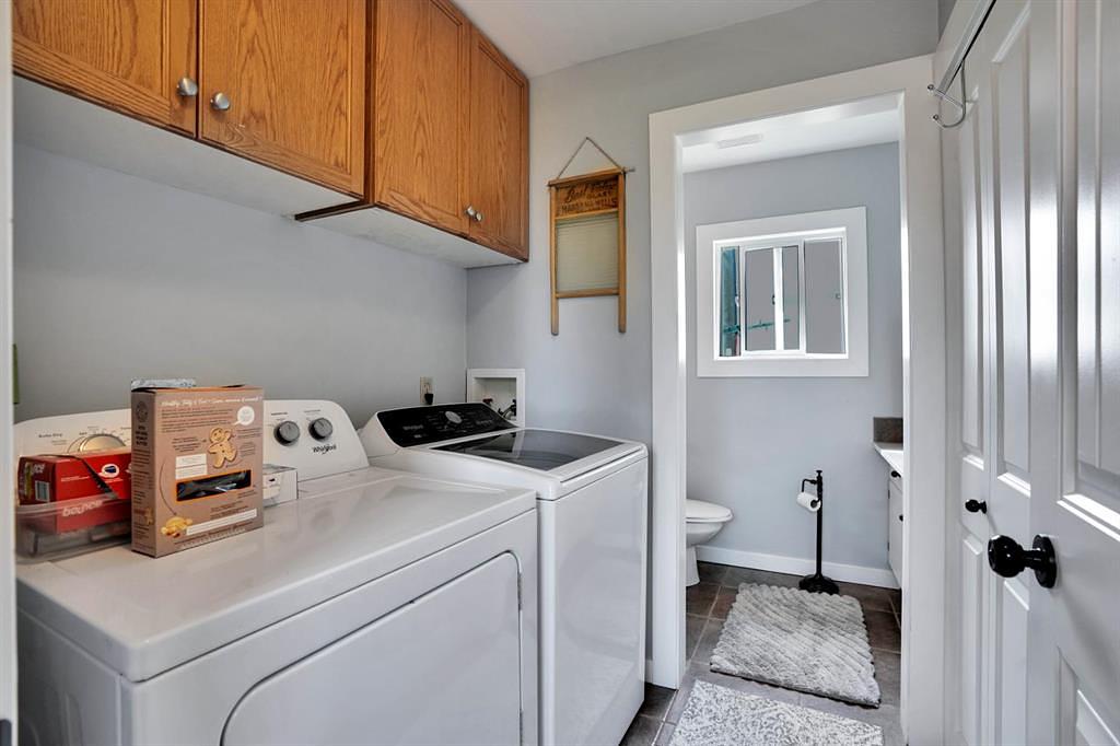 8-1415 sec 582 Highway, Didsbury, AB