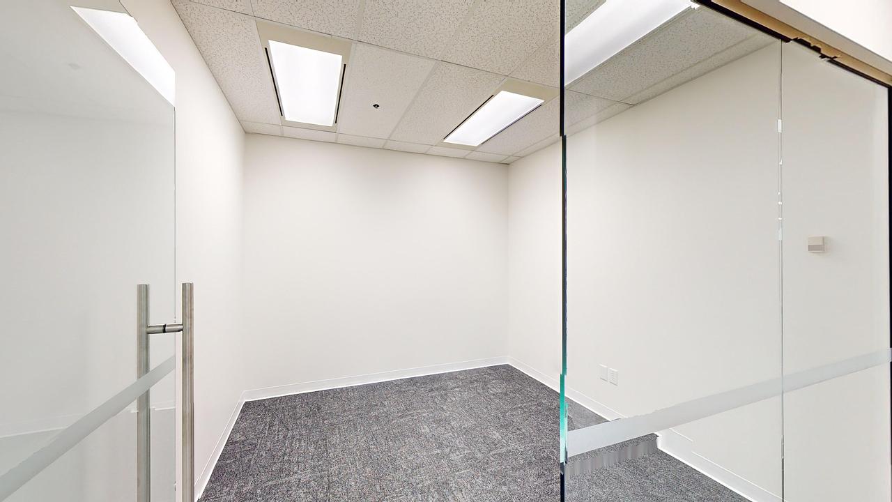 310 - 700-1420 Blair Towers Place, Ottawa, ON