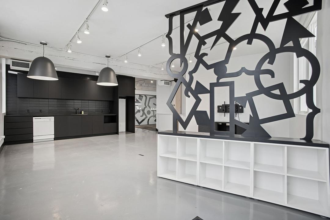 37 Dunlevy Avenue, Vancouver, BC